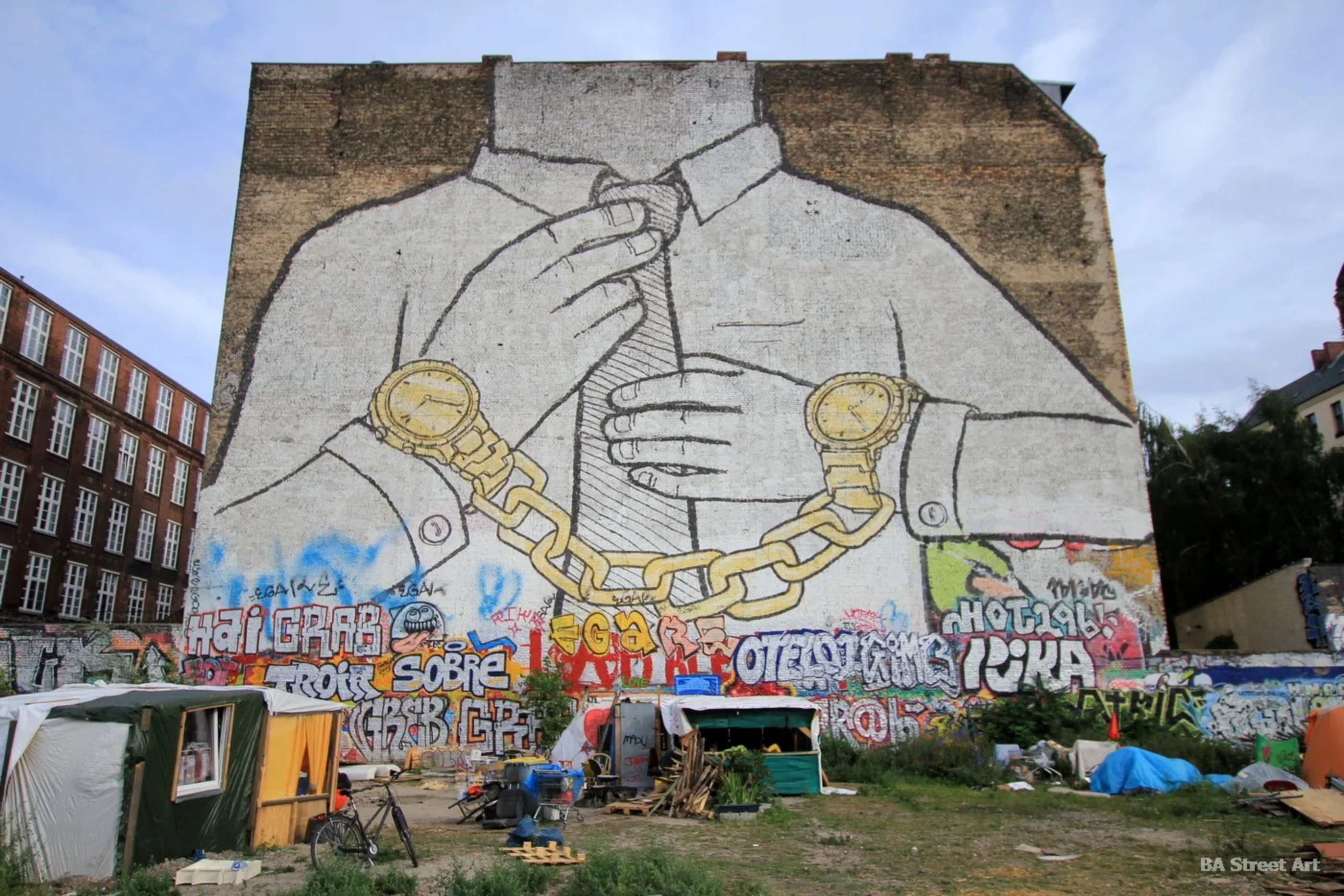 fresque Blu street art