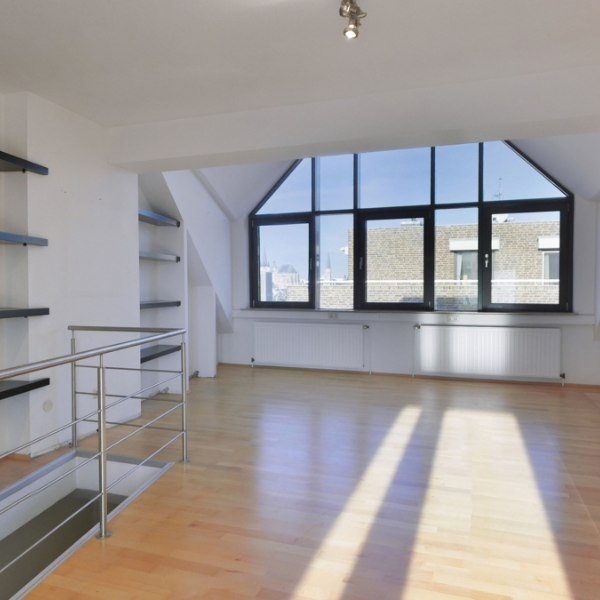Maisonette Penthouse Wohnung mit Doppelgarage und weitere Nutzfläche im EG in Aachen - Zentrum (52062 Aachen)