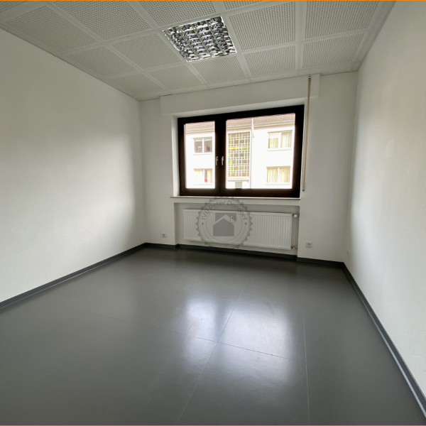 Büro mit großer Fensterfläche in Aachen-Brand (52078 Aachen)