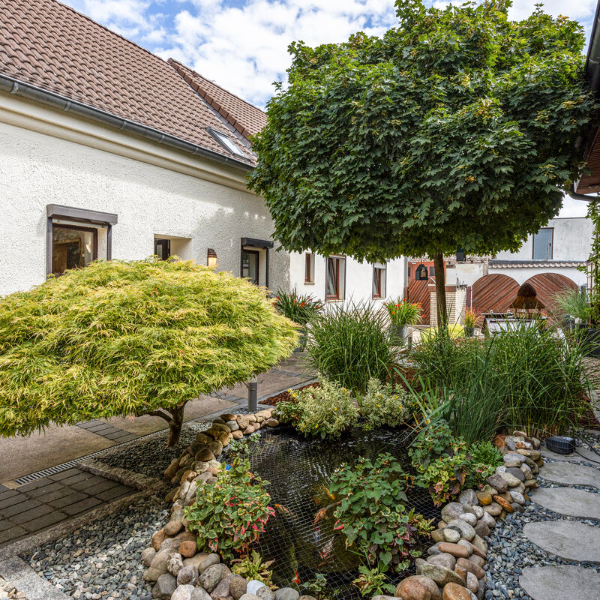 RESERVIERT - Zwei Häuser bestehend aus Bungalow & historischer Doppelhaushälfte auf einem Grundstück in Alt-Niehl (50735 Köln-Niehl)