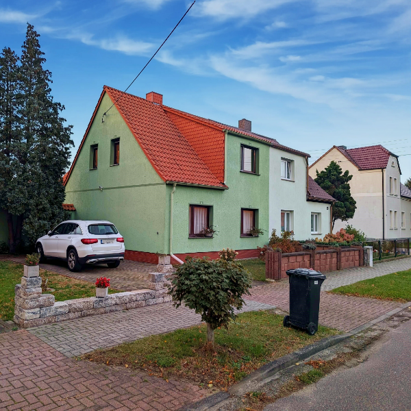 Zwei Einfamilienhäuser auf tollem Anwesen in Gräfenhainichen zu verkaufen! (06773 Gräfenhainichen)