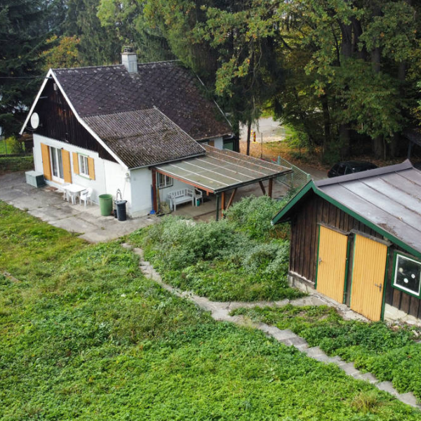 GRUND zur AUSSICHT - Wochenendhaus mit 950 m2 Baugrund (4441 Behamberg)