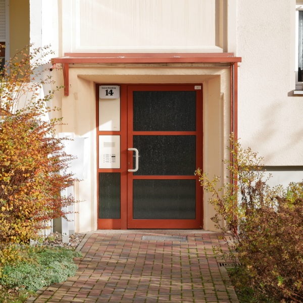 Drei Wohnungen (á 3 Zimmer) in schöner Wohngegend von Weimar zu verkaufen! (99427 Weimar)