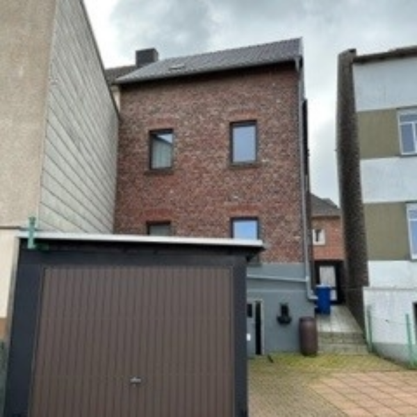 Einfamilienhaus in Düren - Gürzenich mit Garage! (52355 Düren / Gürzenich)