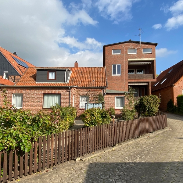 Sanierungsbedürftiges Mehrfamilienhaus super zentral in Winsen (Luhe) (21423 Winsen (Luhe))