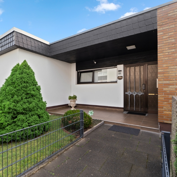 Atrium-Bungalow mit Stellplatz in Köln-Bocklemünd/Mengenich - ERBPACHTGRUNDSTÜCK (50829 Köln / Bocklemünd/Mengenich)