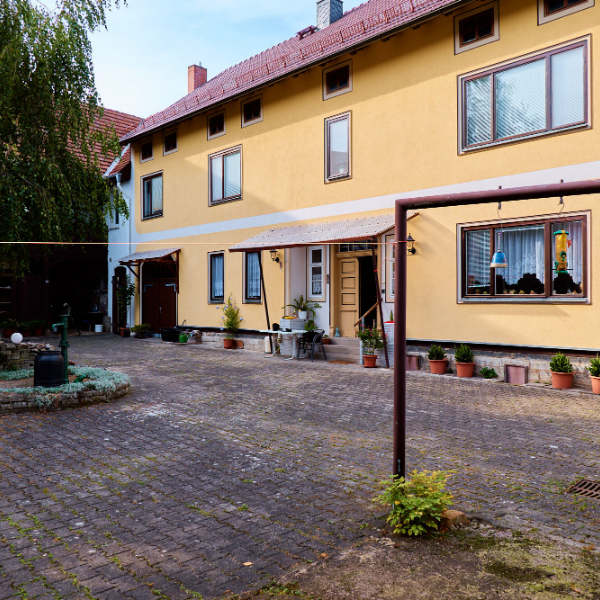 Außergewöhnlicher Hof auf großzügigem Grundstück in Niederwillingen zu verkaufen! (99326 Stadtilm)