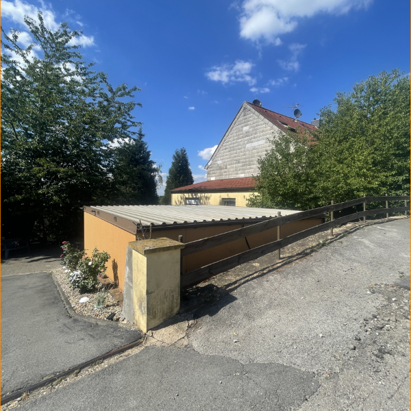IVB# Zweifamilienhaus auf großem Grundstück in Stolberg-Büsbach (52223 Stolberg)